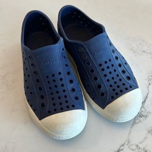 Size 10 Navy Natives